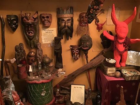 new orleans voodoo museum tour.